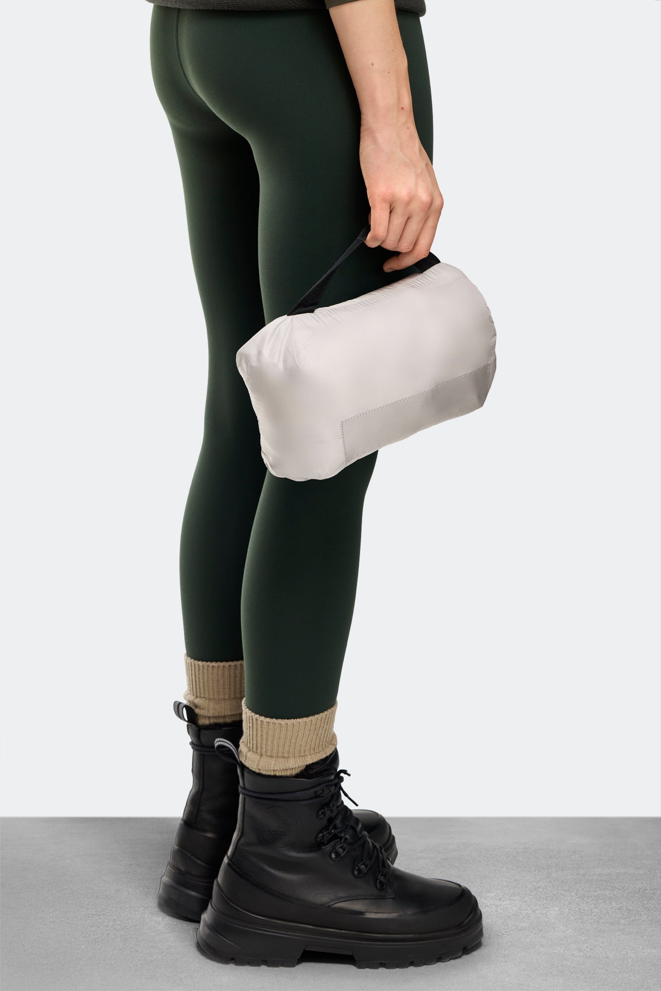 Cypress Puffer Vest Black Label (Women) - Silverbirch - Image 7