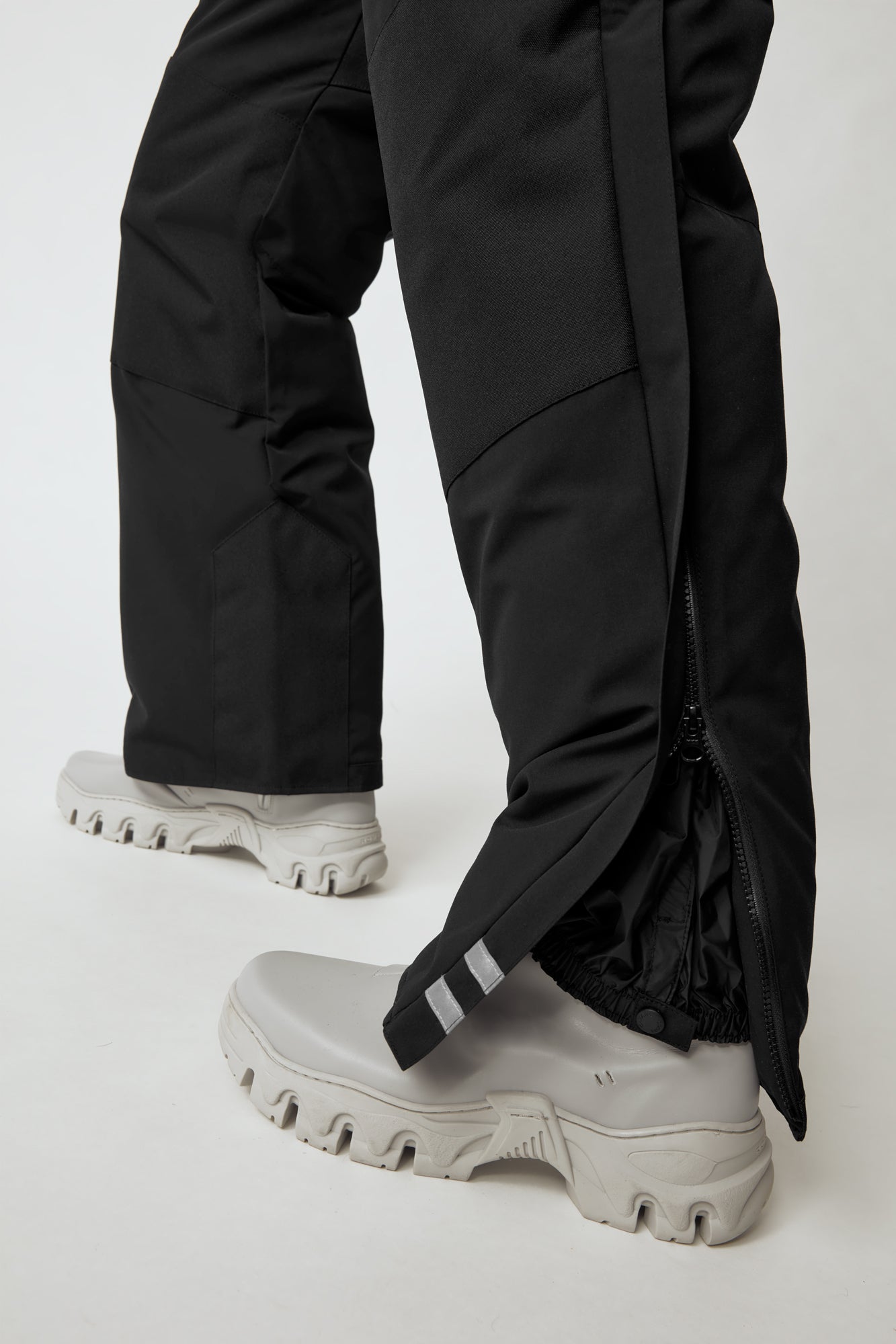 Tundra Cargo Pant (Men) - Black