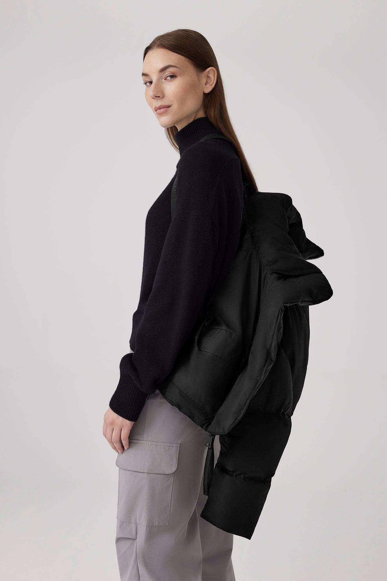 Garnet Cropped Puffer (Women) - Black