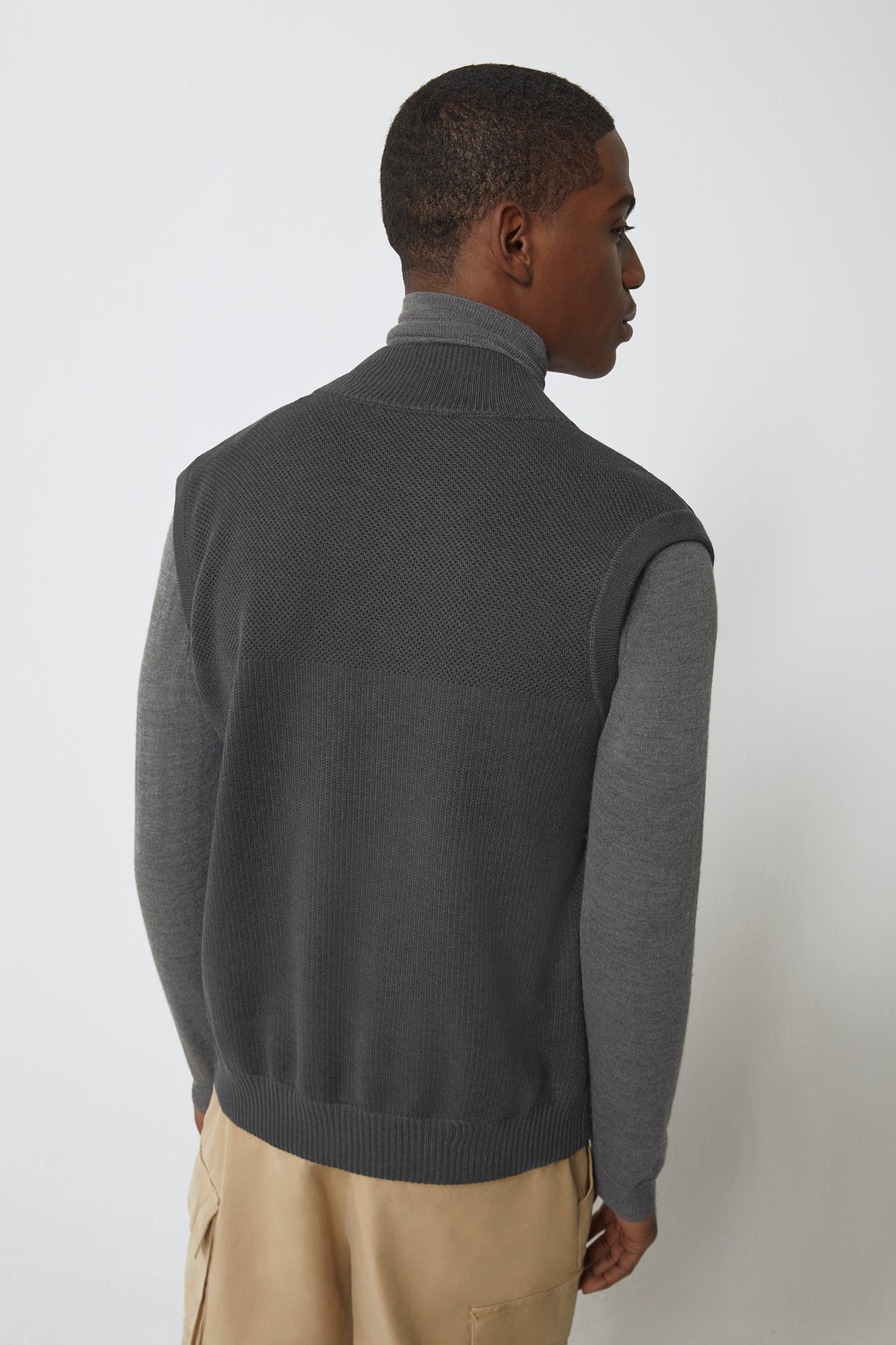 HyBridge® Knit Vest (Men) - Iron Grey