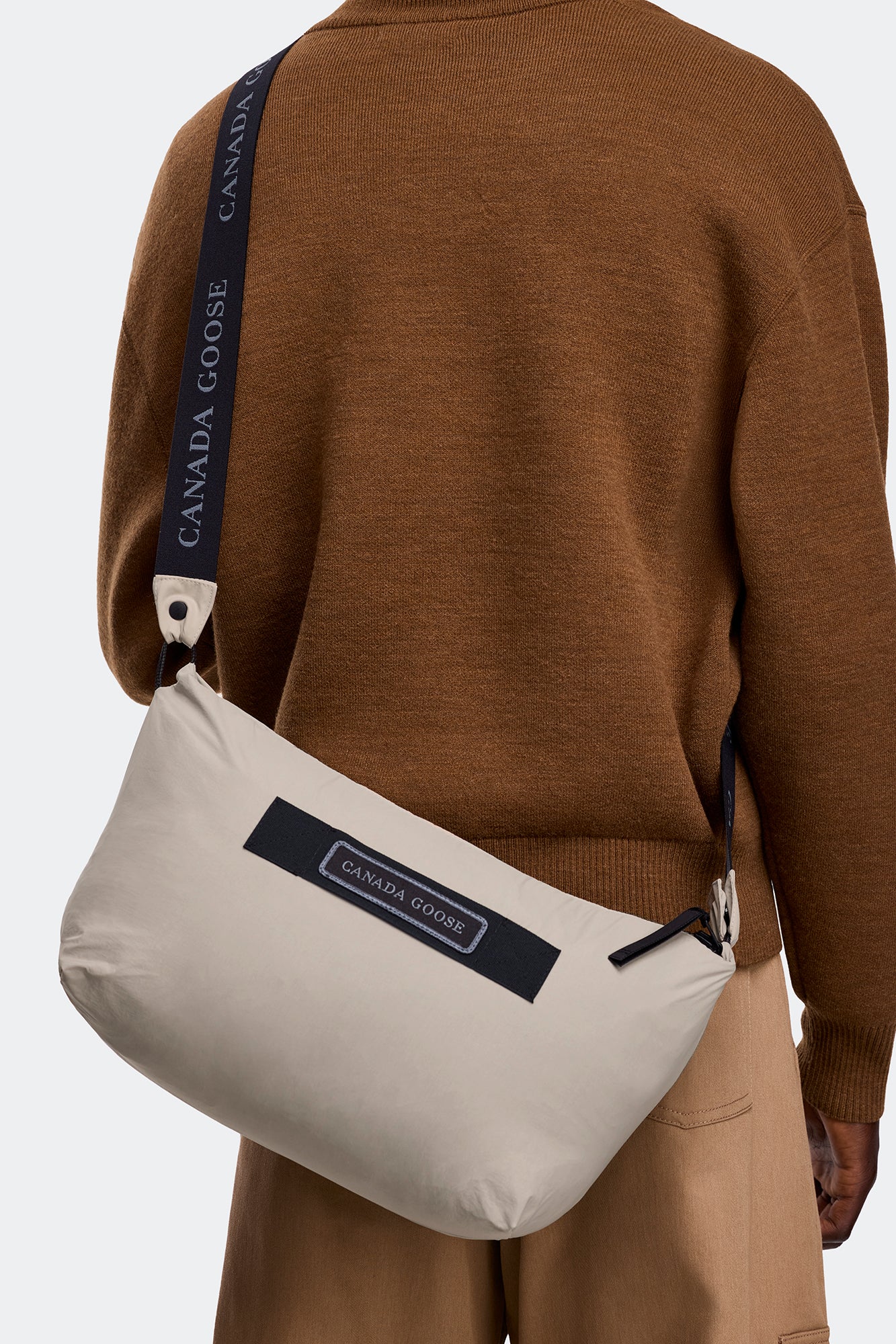 Crofton Puffer EnduraLuxe Black Label - Limestone - Image 8