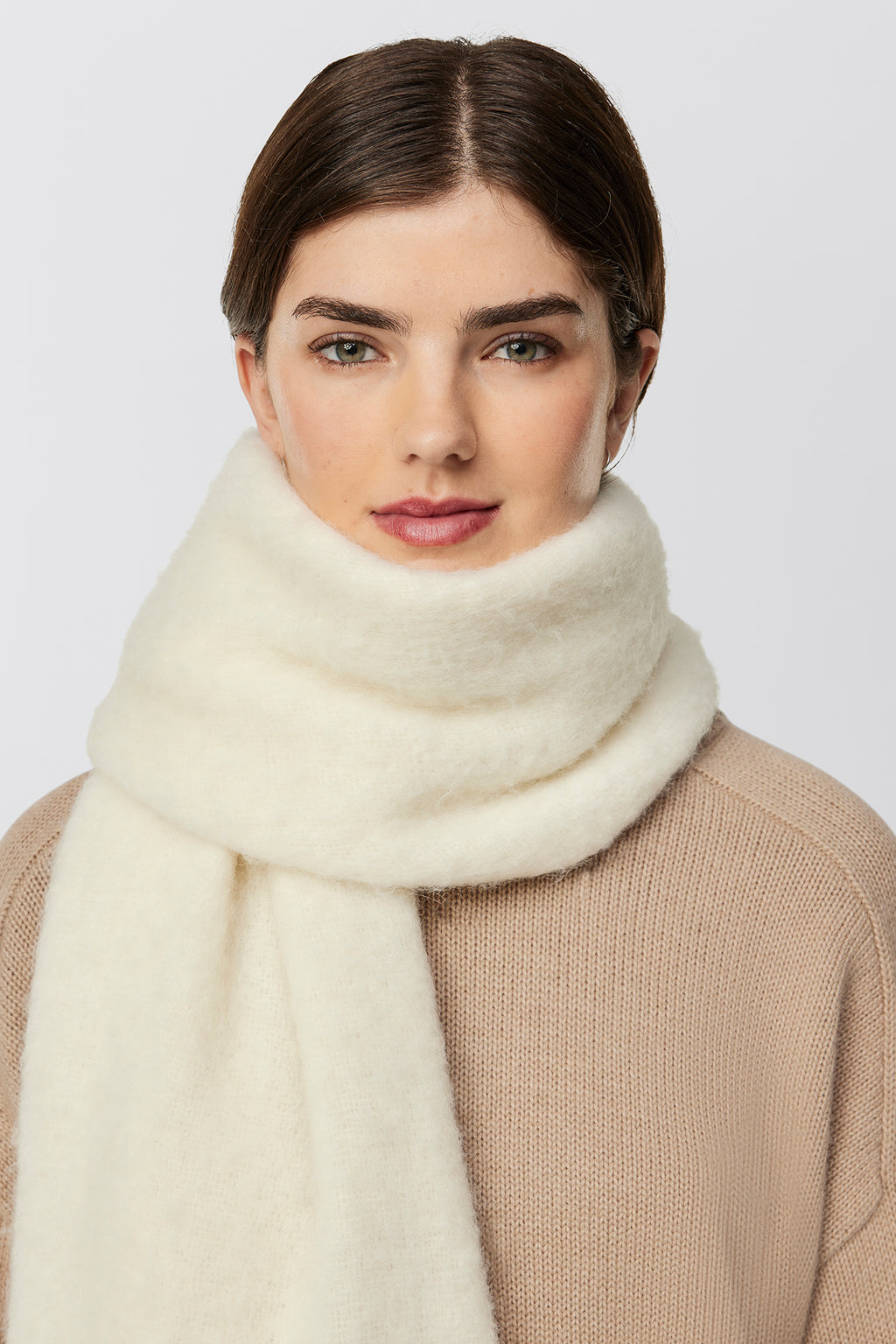 Alpaca Scarf (Women) - Linen - Image 3